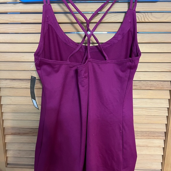 Old Navy Active medium yoga top - Picture 2 of 5